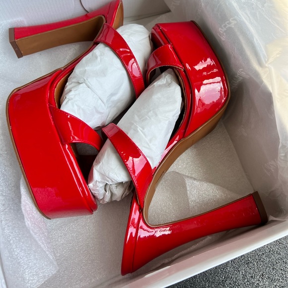 L’INTERVALLE - size 40 - vibes red patent / verni rouge heels - Picture 4 of 9